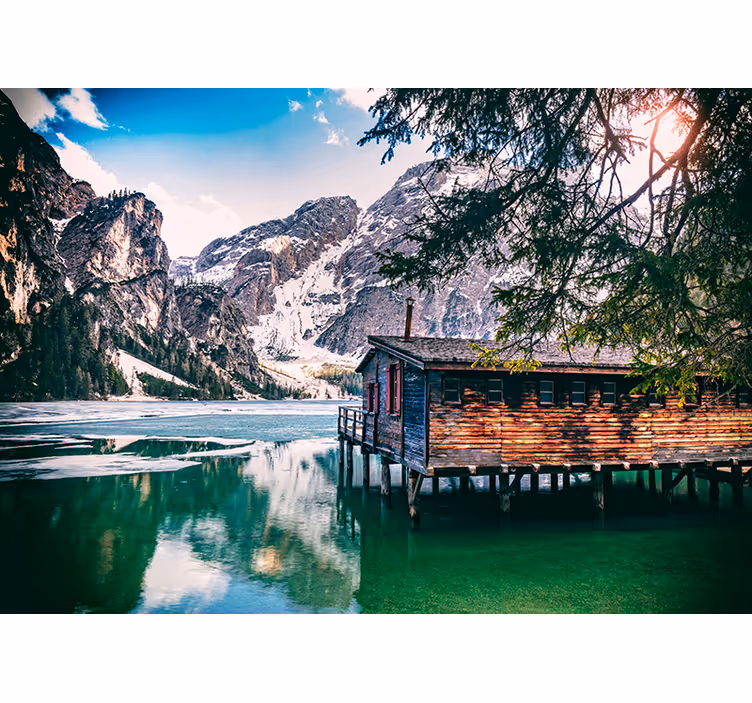 Papel pintado paisaje montaña lago Braies - TenVinilo