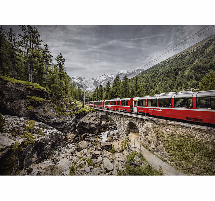 Papel mural ciudades viaje en tren por montañas - TenVinilo