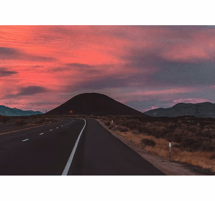 Papel mural paisajes camino del atardecer en el desierto - TenVinilo