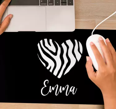 Mouse pad personalizable contorno de corazón de cebra - TenVinilo