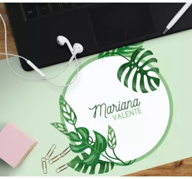 Mouse pad personalizable rodeado de hojas personalizadas - TenVinilo