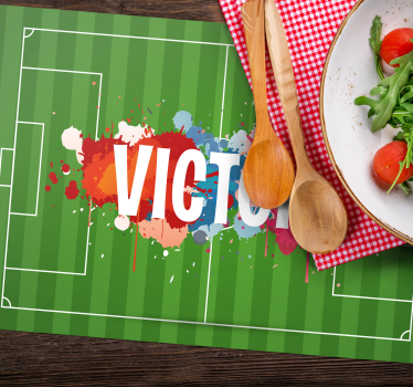Individuales para mesa con nombre Campo de futbol con nombre - TenVinilo