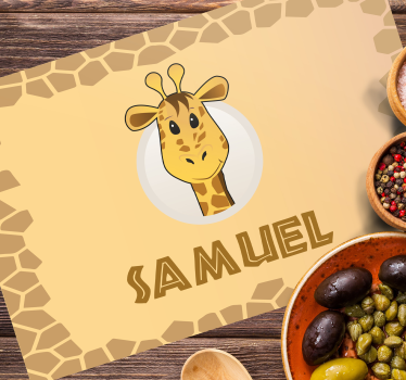 Individual de mesa infantil girafa con nombre - TenVinilo