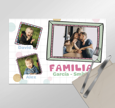 Mantel individual personalizable cuadros de familia con nombres - TenVinilo