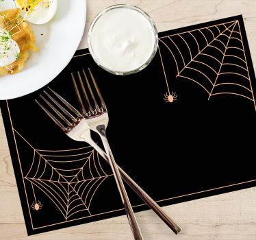 Mantel individual Halloween Telaraña clásica sobre fondo negro - TenVinilo