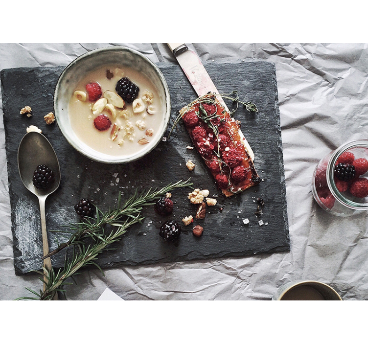 Papel mural flores delicia de berries frescos - TenVinilo