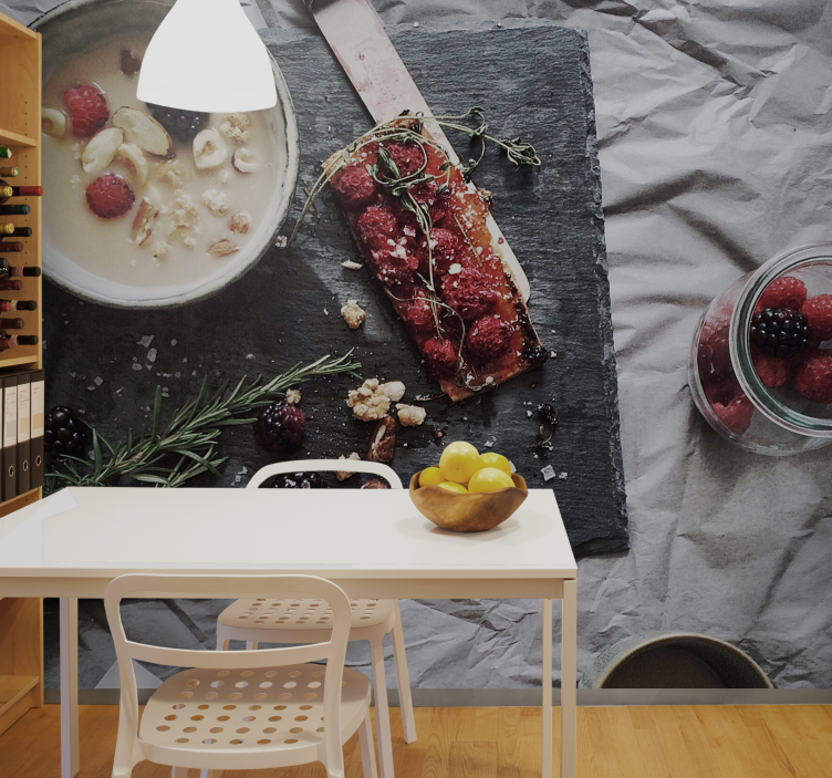 Papel mural flores delicia de berries frescos - TenVinilo