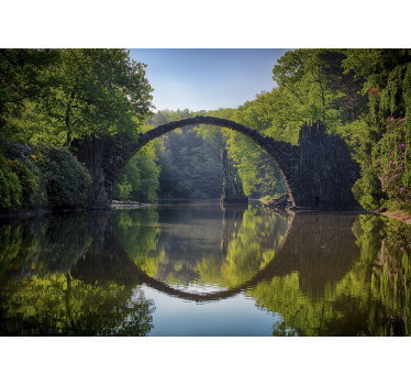 Papel mural naturaleza con puente reflejado - TenVinilo