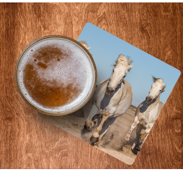 Posavasos moderno caballos blancos galopantes - TenVinilo