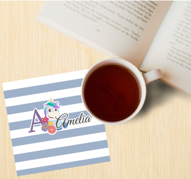 Posavasos personalizable inicial floral con unicornio - TenVinilo