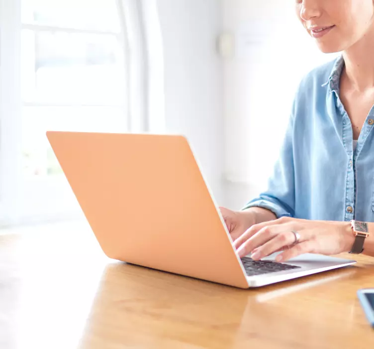 Vinilo para laptop pelusa de durazno - TenVinilo