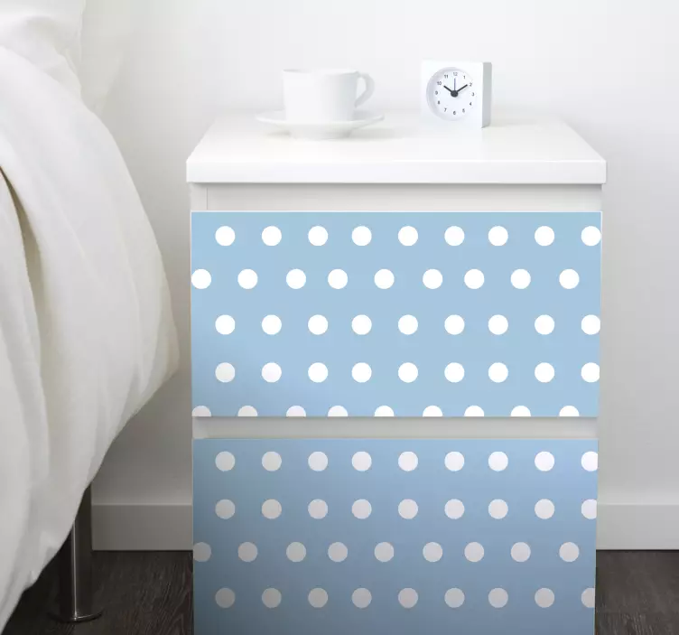Vinilo azul para mueble ikea con círculos blancos - TenVinilo