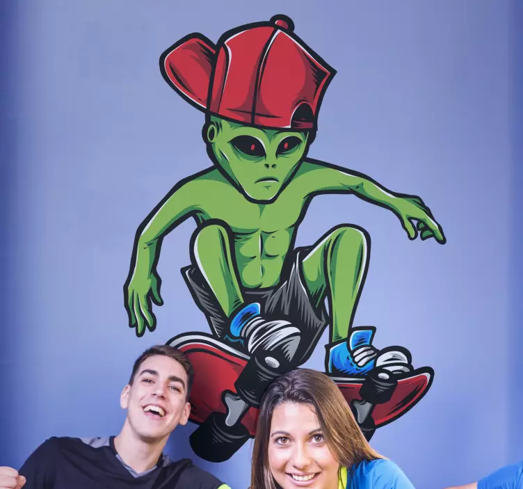 Vinilo pared de alienígena con skate - TenVinilo