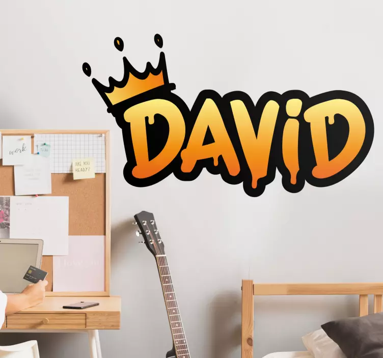 Vinilo personalizable Texto de graffiti naranja con corona - TenVinilo