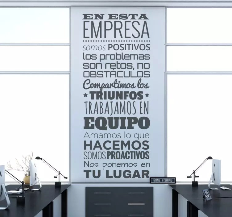 Vinilo decorativo frase texto en esta empresa - TenVinilo