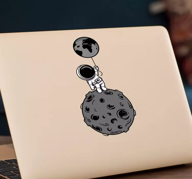 Adhesivo para notebook astronauta en la luna - TenVinilo
