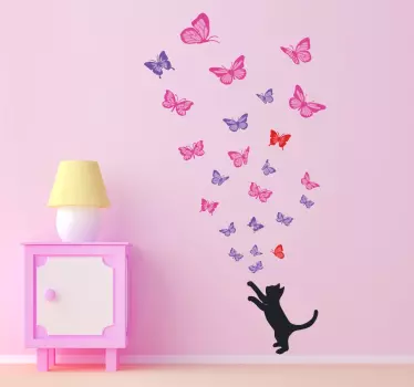 Vinilo adhesivo gato cazando mariposas - TenVinilo