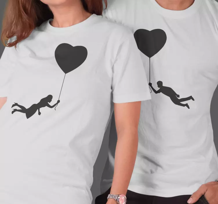 Camisetas parejas globos de corazón - TenVinilo