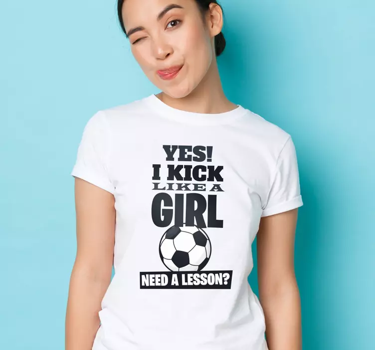 Camiseta patea como una niña - TenVinilo