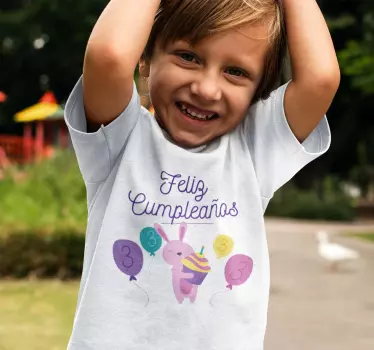 Camiseta feliz cumpleaños conejo y números - TenVinilo