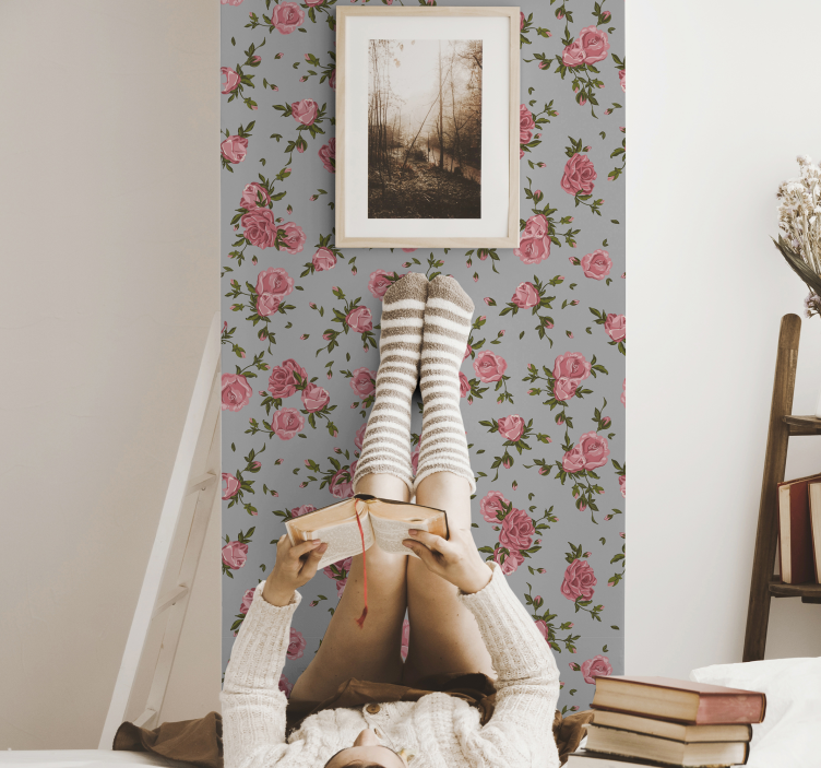 Papel mural dormitorio azul patrón de rosas - TenVinilo